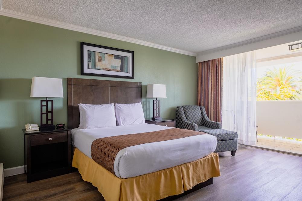 Travelodge By Wyndham Monterey Bay מראה חיצוני תמונה
